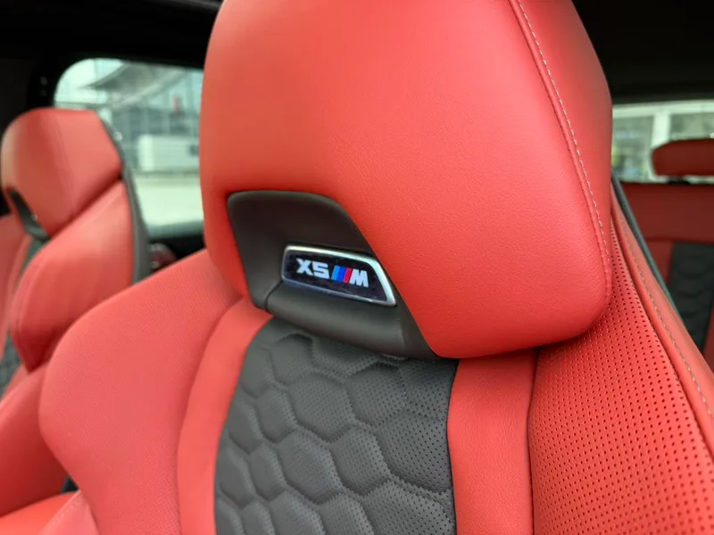 BMW X5 M 2023 X5 M Versión Thunder interior foto 15 BMW X5 M 2023 X5 M Versión Thunder interior foto 15