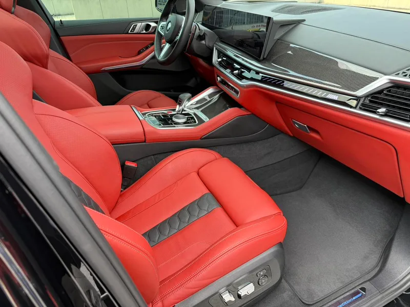 BMW X5 M 2023 X5 M Versión Thunder interior foto 16 BMW X5 M 2023 X5 M Versión Thunder interior foto 16