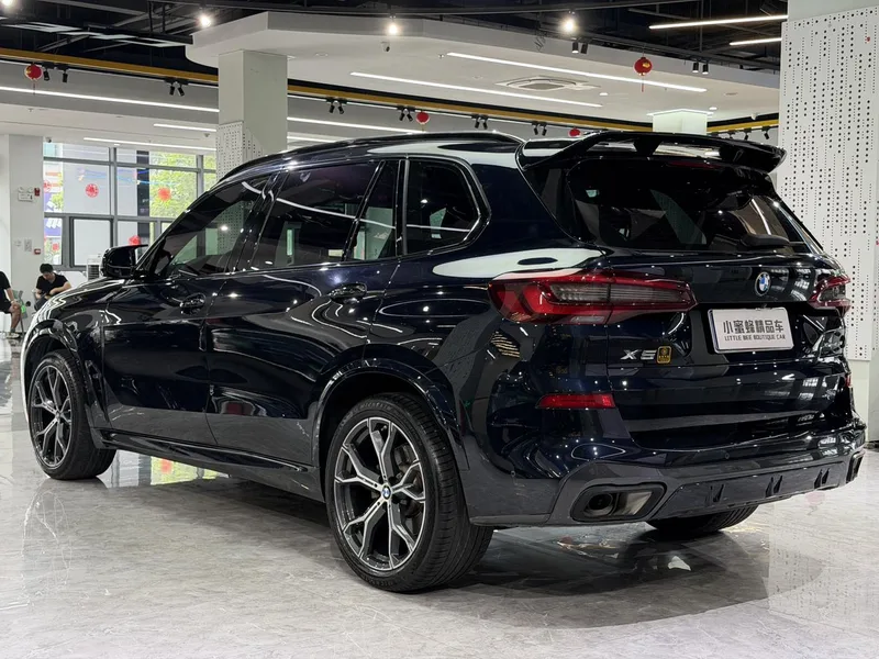 BMW X5 2022 Reforma xDrive 40Li M Conjunto deportivo interior foto 17 BMW X5 2022 Reforma xDrive 40Li M Conjunto deportivo interior foto 17