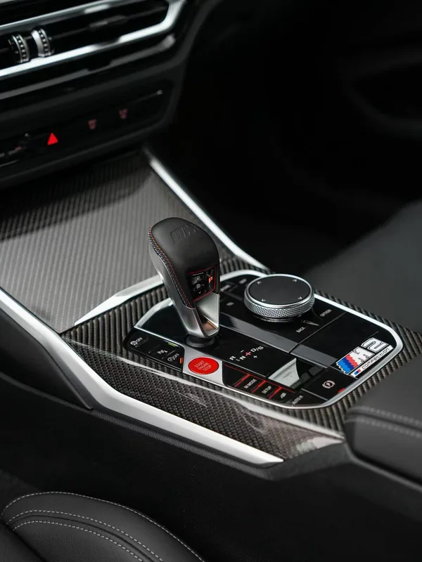 BMW M2 2024 M2 Coupé intérieur photo 7 BMW M2 2024 M2 Coupé intérieur photo 7