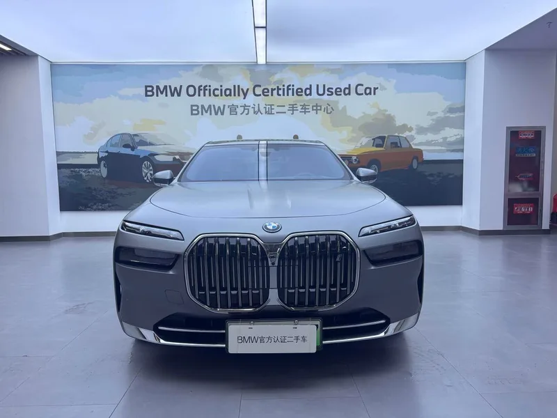 BMW i7 2023 xDrive60L Luxury Set exterior photo 4 BMW i7 2023 xDrive60L Luxury Set exterior photo 4