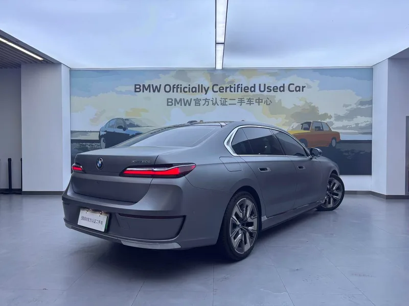 BMW i7 2023 xDrive60L Luxury Set exterior photo 5 BMW i7 2023 xDrive60L Luxury Set exterior photo 5