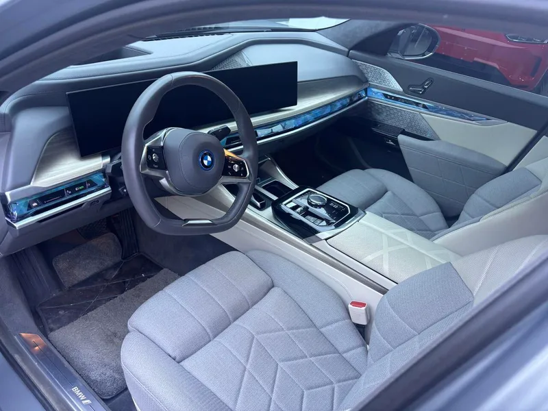 BMW i7 2023 xDrive60L Luxury Set exterior photo 7 BMW i7 2023 xDrive60L Luxury Set exterior photo 7