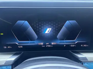 BMW i7 2023 xDrive60L Luxury Set interior photo 9 BMW i7 2023 xDrive60L Luxury Set interior photo 9