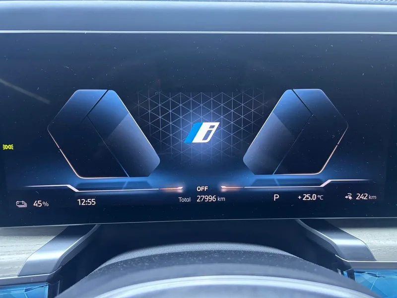 BMW i7 2023 xDrive60L Luxury Set interior photo 9 BMW i7 2023 xDrive60L Luxury Set interior photo 9