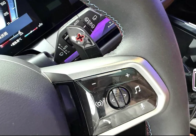 BMW X3 2025 M50 interior photo 11 BMW X3 2025 M50 interior photo 11