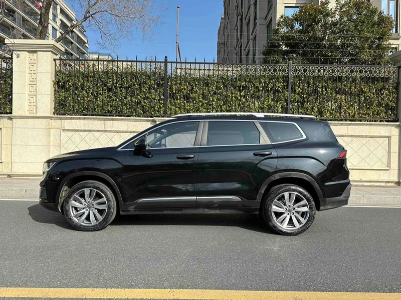Geely Okavango 2022 1.8TD DCT De lujo exterior foto 3 Geely Okavango 2022 1.8TD DCT De lujo exterior foto 3