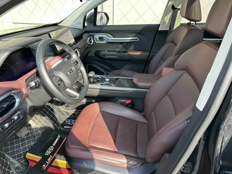 Geely Okavango 2022 1.8TD DCT De lujo interior foto 11 Geely Okavango 2022 1.8TD DCT De lujo interior foto 11