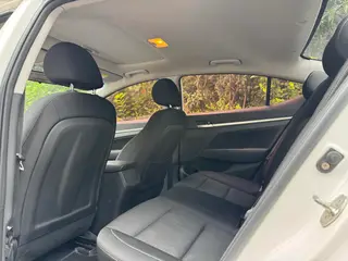 Hyundai Elantra Lingdong 2016 1.6L Auto Zhixuan Flagship interior photo 10 Hyundai Elantra Lingdong 2016 1.6L Auto Zhixuan Flagship interior photo 10