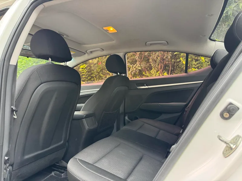 Hyundai Elantra Lingdong 2016 1.6L Auto Zhixuan Flagship interior photo 10 Hyundai Elantra Lingdong 2016 1.6L Auto Zhixuan Flagship interior photo 10