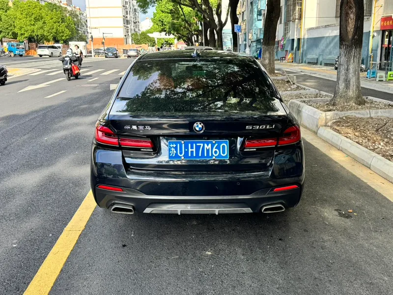 BMW 5 Series 2022 Segundo cambio 525Li M Conjunto deportivo exterior foto 5 BMW 5 Series 2022 Segundo cambio 525Li M Conjunto deportivo exterior foto 5