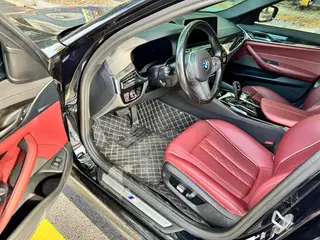 BMW 5 Series 2022 Segundo cambio 525Li M Conjunto deportivo interior foto 8 BMW 5 Series 2022 Segundo cambio 525Li M Conjunto deportivo interior foto 8