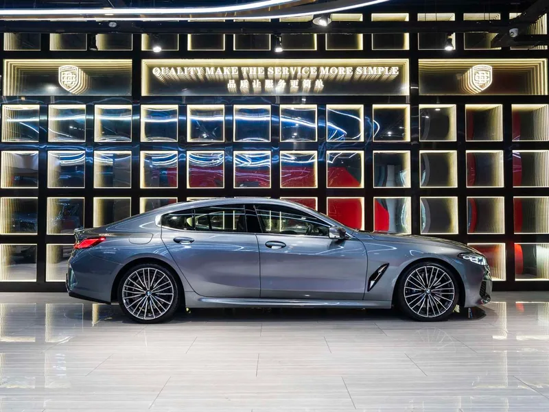 BMW 8 Series 2022 840i Coupé de cuatro puertas M Conjunto deportivo exterior foto 7 BMW 8 Series 2022 840i Coupé de cuatro puertas M Conjunto deportivo exterior foto 7