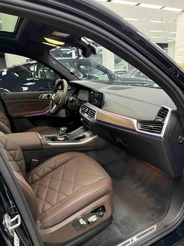 BMW X5 2023 xDrive40Li M Sports suit interior photo 13 BMW X5 2023 xDrive40Li M Sports suit interior photo 13