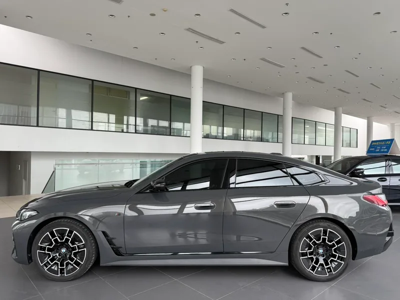 BMW 4 Series 2024 430i Gran Coupe M Спортивный ночной костюм экстерьер фото 5