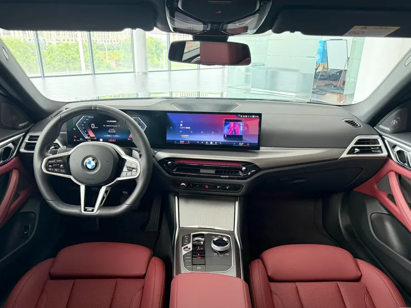 BMW 4 Series 2024 430i Gran Coupe M Спортивный ночной костюм интерьер фото 9