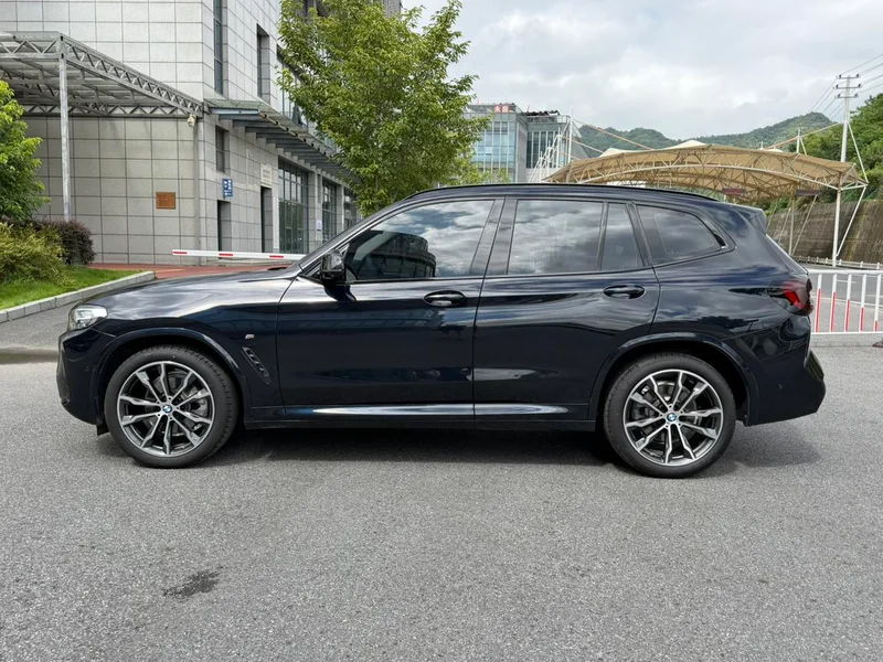 BMW X3 2023 xDrive30i Líder M Traje de noche Yao interior foto 15 BMW X3 2023 xDrive30i Líder M Traje de noche Yao interior foto 15