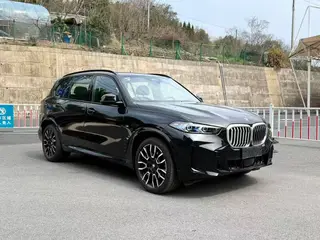 BMW X5 2025 xDrive40Li M Sports Night Suit exterior photo 3 BMW X5 2025 xDrive40Li M Sports Night Suit exterior photo 3