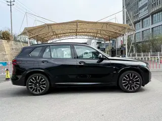 BMW X5 2025 xDrive40Li M Sports Night Suit exterior photo 8 BMW X5 2025 xDrive40Li M Sports Night Suit exterior photo 8