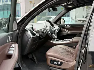 BMW X5 2025 xDrive40Li M Sports Night Suit exterior photo 9 BMW X5 2025 xDrive40Li M Sports Night Suit exterior photo 9