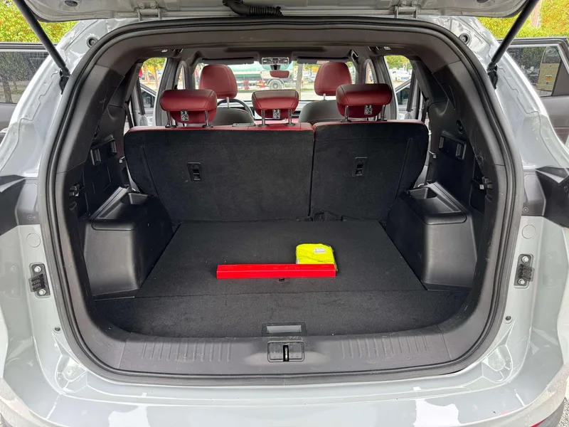Jetour X70 PRO 2023 1.5T DCT Comfortable 5 seat interior photo 13 Jetour X70 PRO 2023 1.5T DCT Comfortable 5 seat interior photo 13