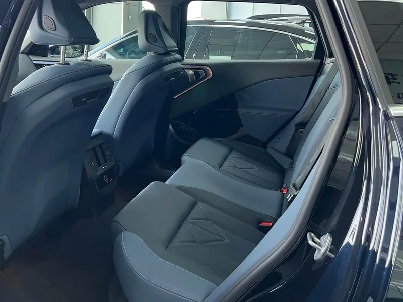 BMW X3 2025 xDrive30L Премиум-класса M Спортивный ночной костюм экстерьер фото 6 BMW X3 2025 xDrive30L Премиум-класса M Спортивный ночной костюм экстерьер фото 6