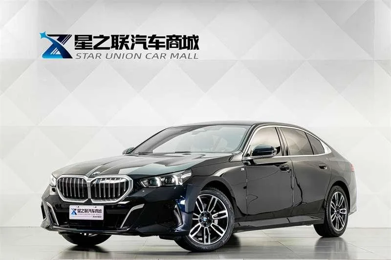 BMW 5 Series 2024 530Li Leader M Ensemble de sport extérieur photo 1 BMW 5 Series 2024 530Li Leader M Ensemble de sport extérieur photo 1