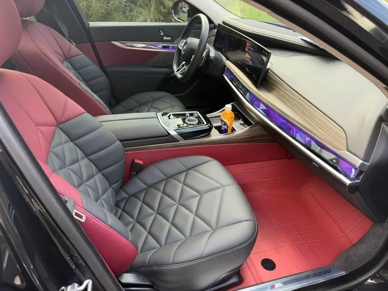 BMW 7 Series 2023 735Li Traje de lujo exterior foto 6 BMW 7 Series 2023 735Li Traje de lujo exterior foto 6