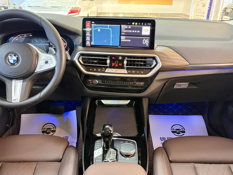 BMW X3 2023 xDrive30i Líder M Traje de noche Yao interior foto 15 BMW X3 2023 xDrive30i Líder M Traje de noche Yao interior foto 15