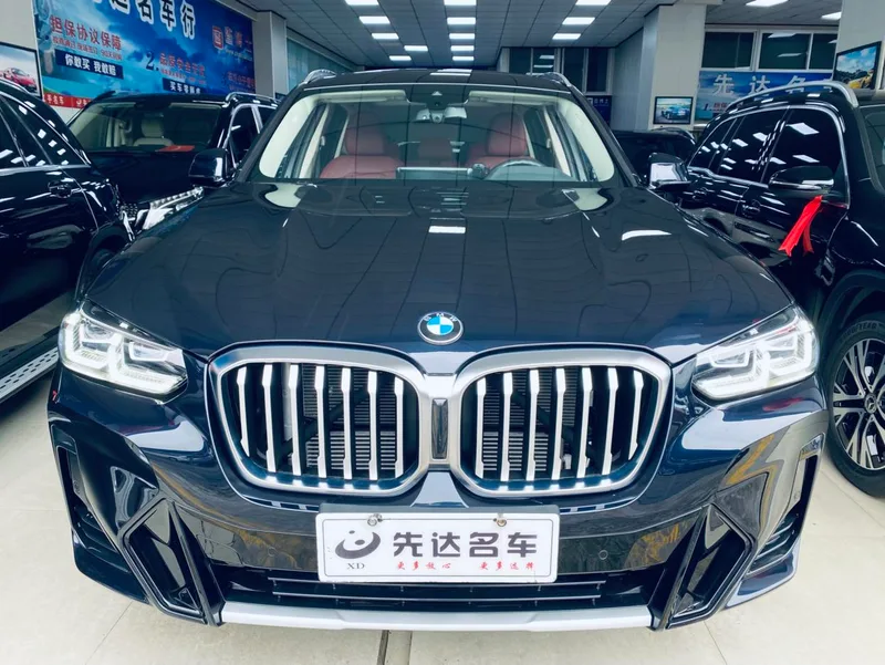 BMW X3 2022 xDrive25i M Спортивный костюм экстерьер фото 2 BMW X3 2022 xDrive25i M Спортивный костюм экстерьер фото 2