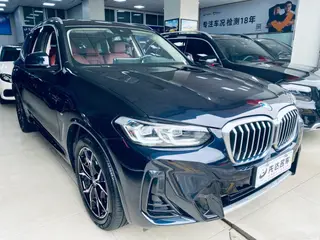 BMW X3 2022 xDrive25i M Спортивный костюм экстерьер фото 3 BMW X3 2022 xDrive25i M Спортивный костюм экстерьер фото 3