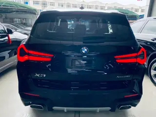 BMW X3 2022 xDrive25i M Спортивный костюм интерьер фото 17 BMW X3 2022 xDrive25i M Спортивный костюм интерьер фото 17