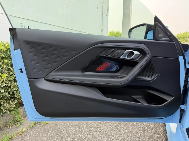 BMW M2 2024 M2 Coupe interior photo 13 BMW M2 2024 M2 Coupe interior photo 13