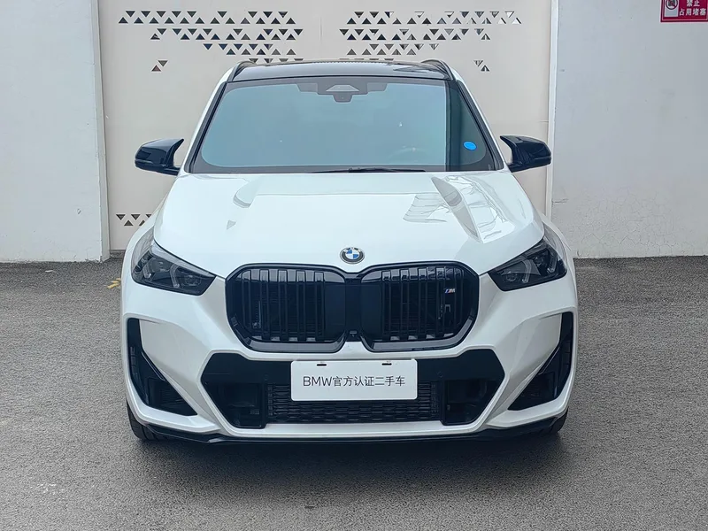 BMW X1 2024 M35Li exterior foto 2 BMW X1 2024 M35Li exterior foto 2