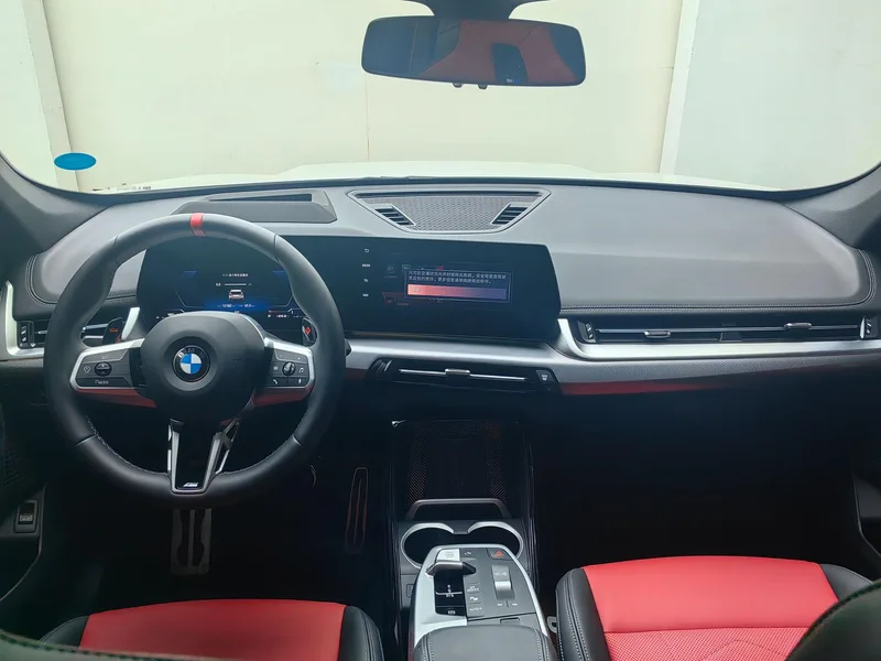 BMW X1 2024 M35Li exterior foto 8 BMW X1 2024 M35Li exterior foto 8