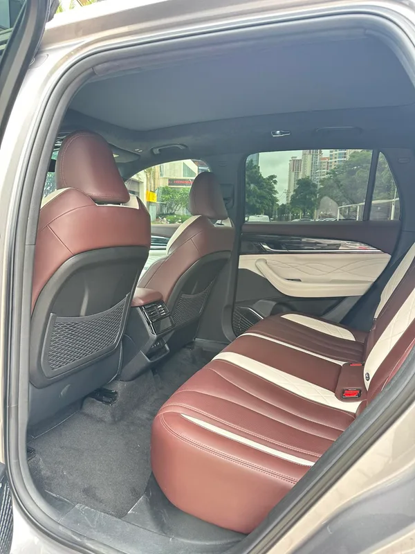 Geely Monjaro 2021 2.0TD DCT EVO Two-wheel drive noble type interior photo 10 Geely Monjaro 2021 2.0TD DCT EVO Two-wheel drive noble type interior photo 10