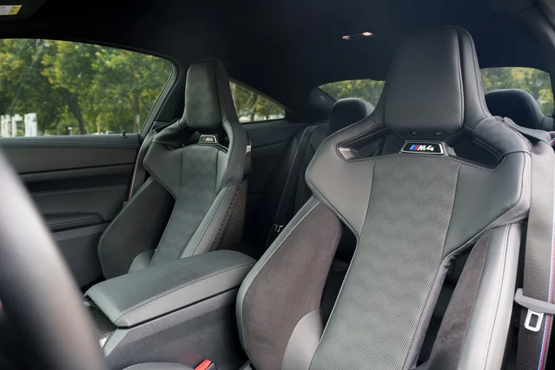 BMW M4 2023 M4 Coupe M xDrive Thunder Edition interior photo 11 BMW M4 2023 M4 Coupe M xDrive Thunder Edition interior photo 11
