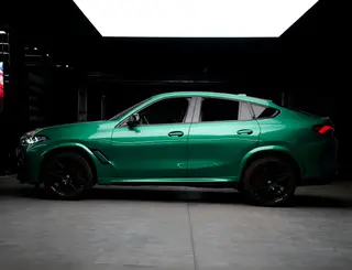 BMW X6 M 2023 X6 M Гром издание экстерьер фото 3 BMW X6 M 2023 X6 M Гром издание экстерьер фото 3