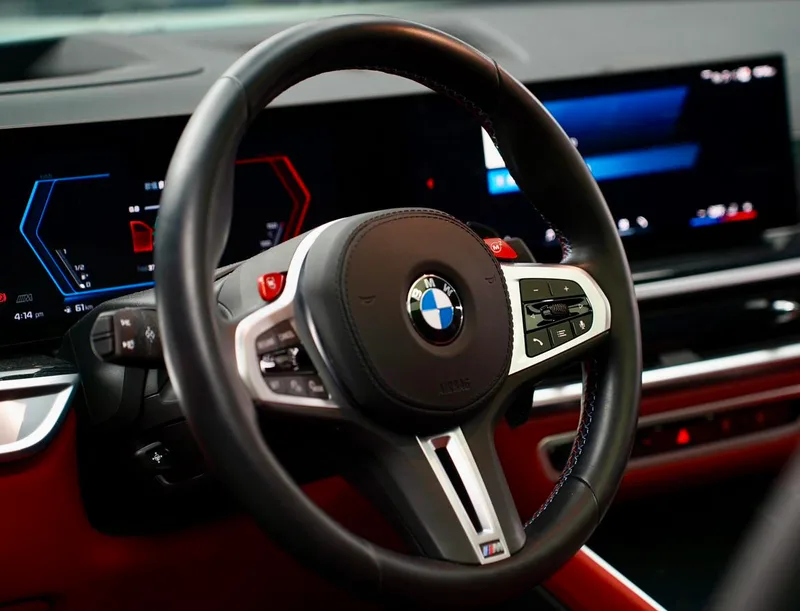 BMW X6 M 2023 X6 M Гром издание интерьер фото 14 BMW X6 M 2023 X6 M Гром издание интерьер фото 14