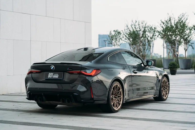 BMW M4 2024 M4 Купе M xDrive Гром издание экстерьер фото 4 BMW M4 2024 M4 Купе M xDrive Гром издание экстерьер фото 4