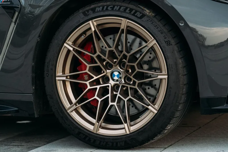 BMW M4 2024 M4 Купе M xDrive Гром издание экстерьер фото 5 BMW M4 2024 M4 Купе M xDrive Гром издание экстерьер фото 5