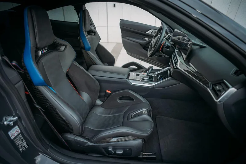 BMW M4 2024 M4 Купе M xDrive Гром издание интерьер фото 10 BMW M4 2024 M4 Купе M xDrive Гром издание интерьер фото 10