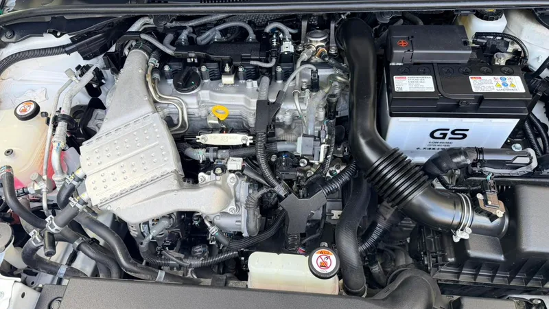 Toyota Corolla 2022 1.2T S-CVT Pioneer PLUS version interior photo 12
