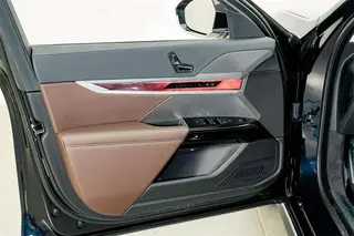 BMW 7 Series 2023 740Li Líder M Conjunto deportivo interior foto 18 BMW 7 Series 2023 740Li Líder M Conjunto deportivo interior foto 18
