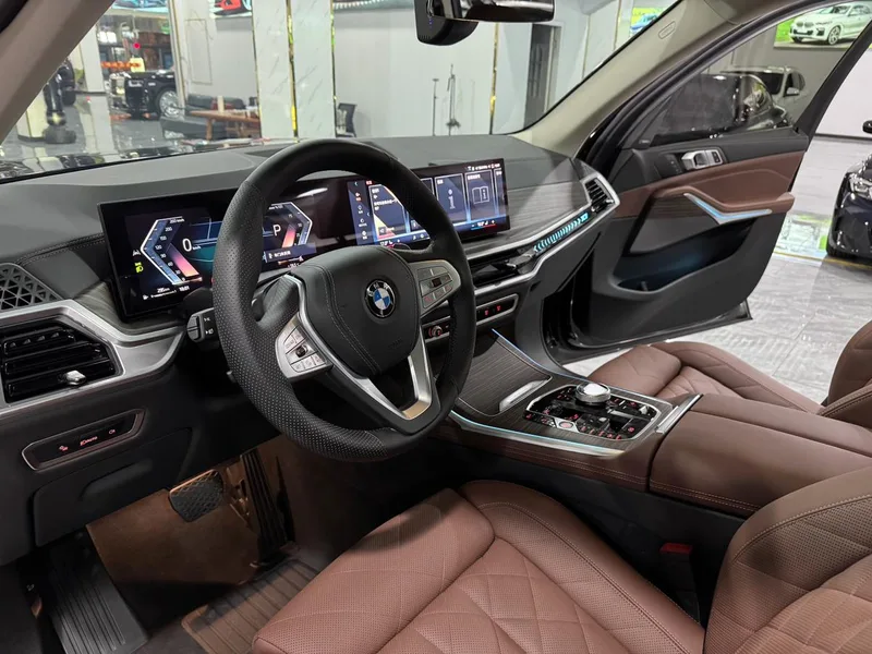 BMW X7 2023 xDrive40i Leading Luxury Set exterior photo 4 BMW X7 2023 xDrive40i Leading Luxury Set exterior photo 4