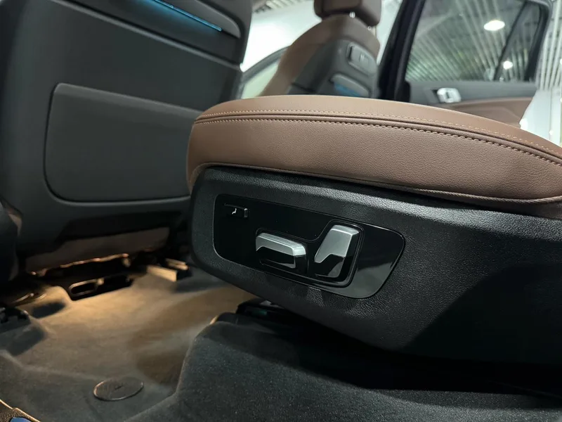 BMW X7 2023 xDrive40i Leading Luxury Set exterior photo 7 BMW X7 2023 xDrive40i Leading Luxury Set exterior photo 7