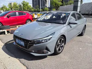 Hyundai Elantra 2021 1.5L CVT GLS Versión líder