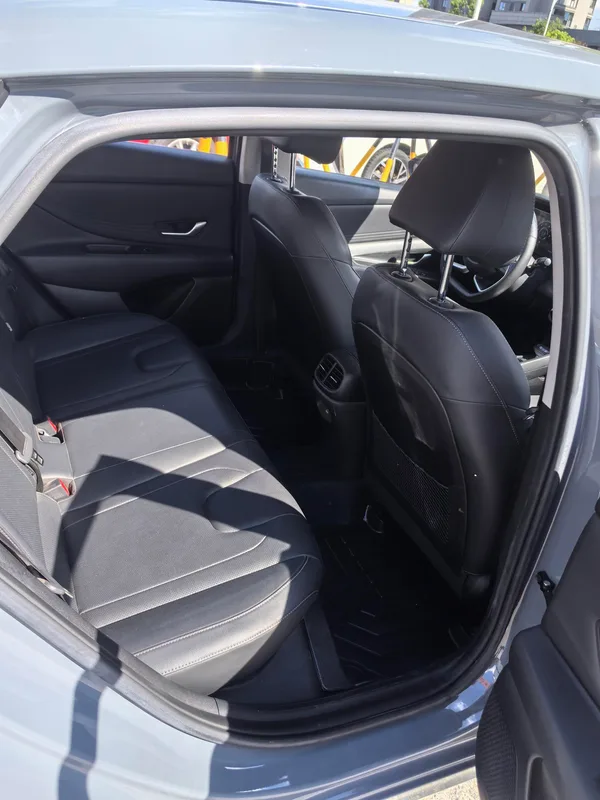 Hyundai Elantra 2021 1.5L CVT GLS Leading Edition interior photo 10 Hyundai Elantra 2021 1.5L CVT GLS Leading Edition interior photo 10