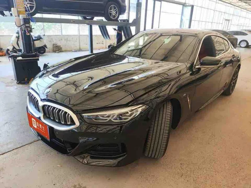 BMW 8 Series 2022 840i Coupé de cuatro puertas M Conjunto deportivo exterior foto 3 BMW 8 Series 2022 840i Coupé de cuatro puertas M Conjunto deportivo exterior foto 3
