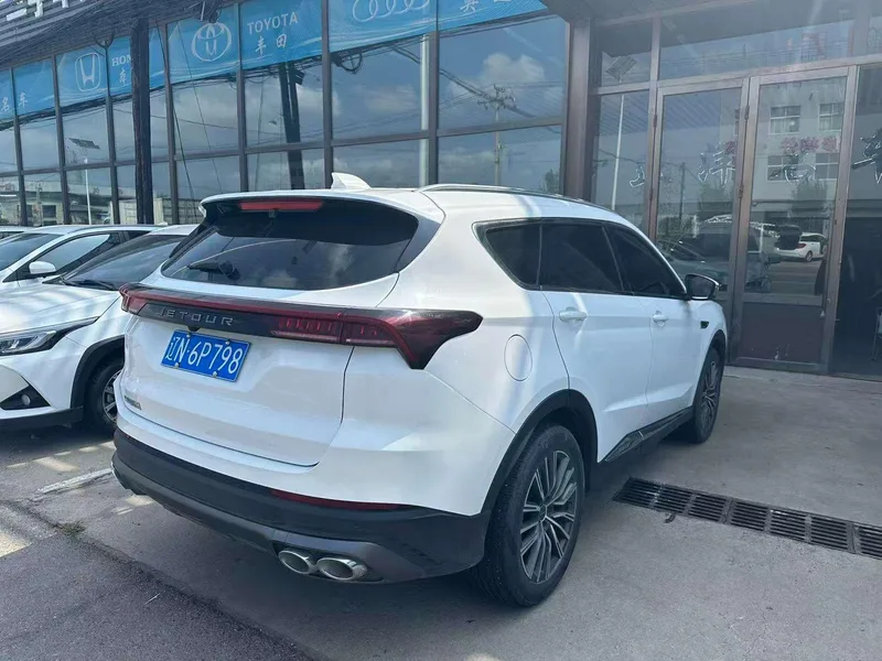 Jetour X70 PLUS 2023 1.5T DCT Brave person PLUS 5 seat exterior photo 4 Jetour X70 PLUS 2023 1.5T DCT Brave person PLUS 5 seat exterior photo 4